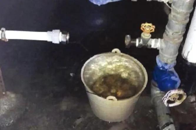 水表玻璃坏了用什么胶粘,水表玻璃坏了预示什么