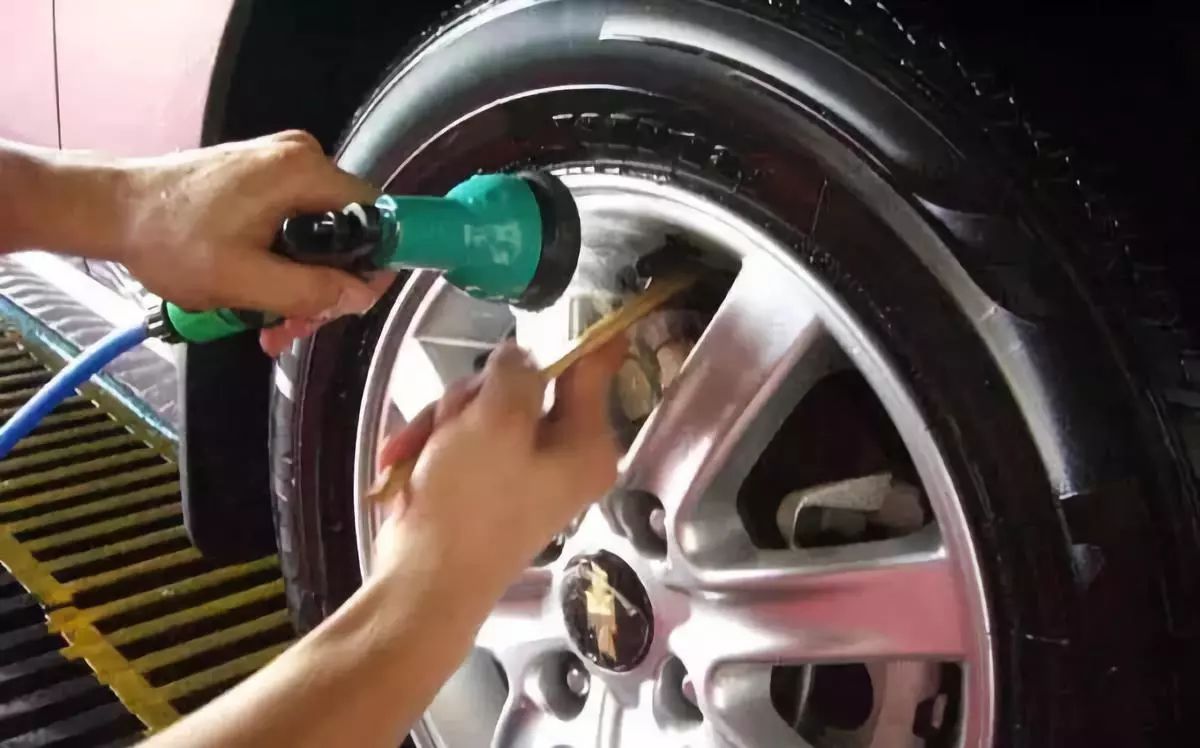 洗车店正确的洗车方法,洗车店免擦洗车步骤流程