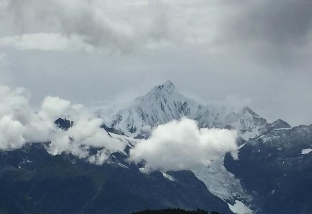 塔克拉玛干沙漠为什么会出现洪水,塔克拉玛干沙漠遭遇洪水什么原因