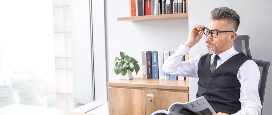 亿万富翁骗小伙,快递小哥诈骗700多万