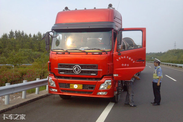 遮挡号牌驾驶本扣12分还能开车吗,现在故意遮挡号牌到底扣多少分