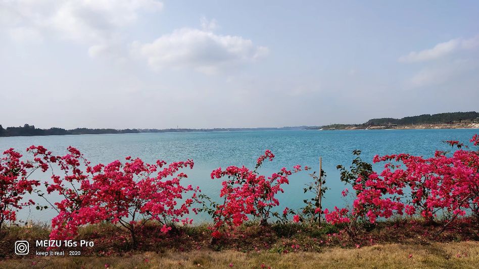最美好的年纪活成了最糟糕的自己,在最好的年纪里过着最悲哀的生活