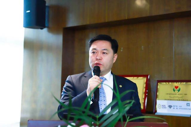 中国汽车金融发展共同体与神马专车达成百亿元战略合作与多家租赁行业协会携手构建汽车金融行业新生态