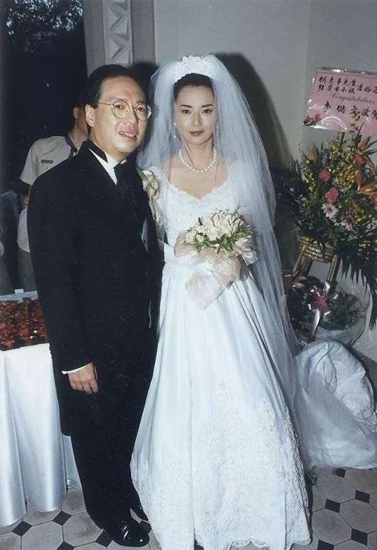 中国女打星简史：从郑佩佩到徐冬梅