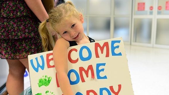 26岁孕妇被剖腹取婴离世,女子怀孕28周剖腹产出11个孩子