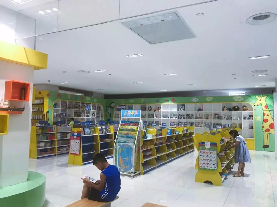 走进图书馆沐浴书香活动,走进书香校园感受读书魅力