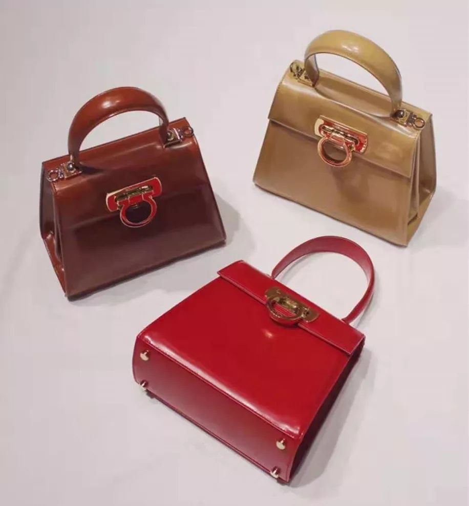 2019年，我花了30万买了19个包包