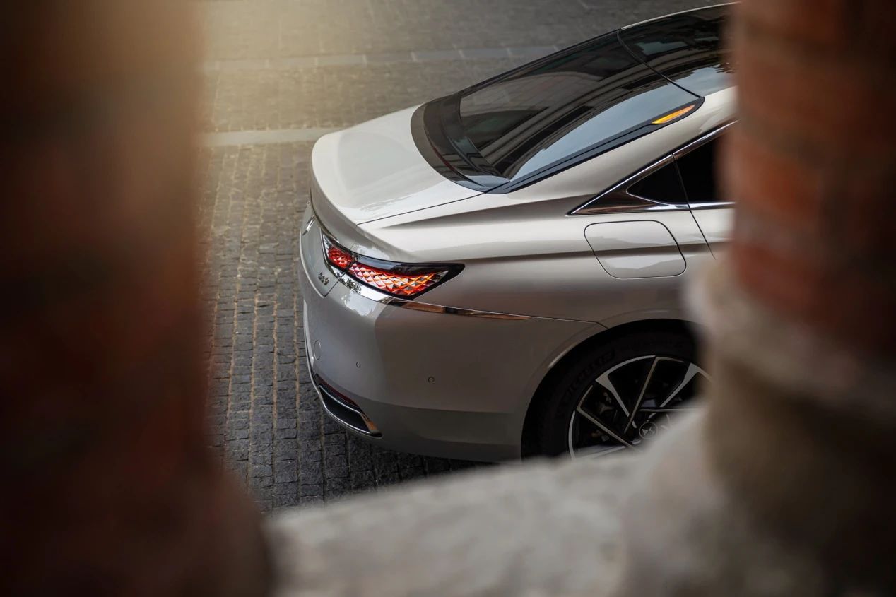 实力派女神，回归！DS9初体验