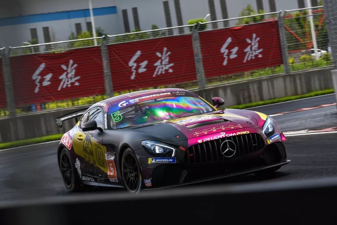钢铁赛道雨中热战·ChinaGT上演秦皇岛首轮超跑对决