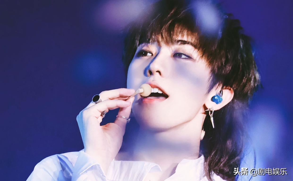 蔡徐坤和周杰伦的流量大战,蔡徐坤周杰伦流量战评论