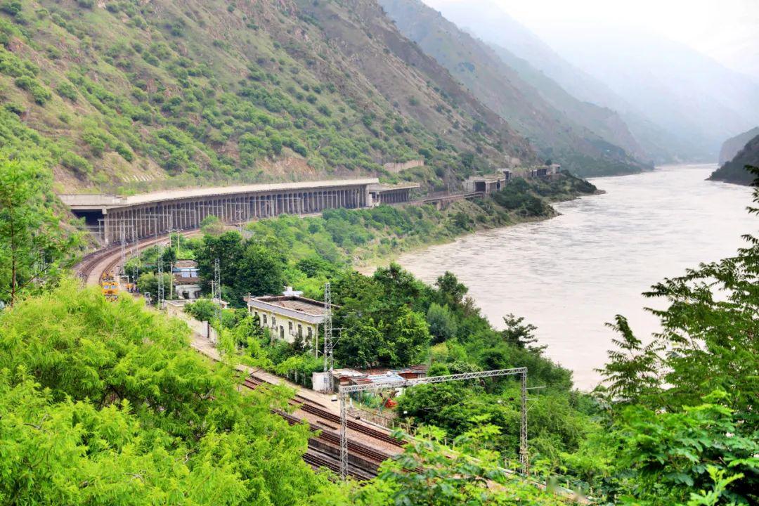 成昆铁路50周年纪念图片,成昆铁路建成50周年视频