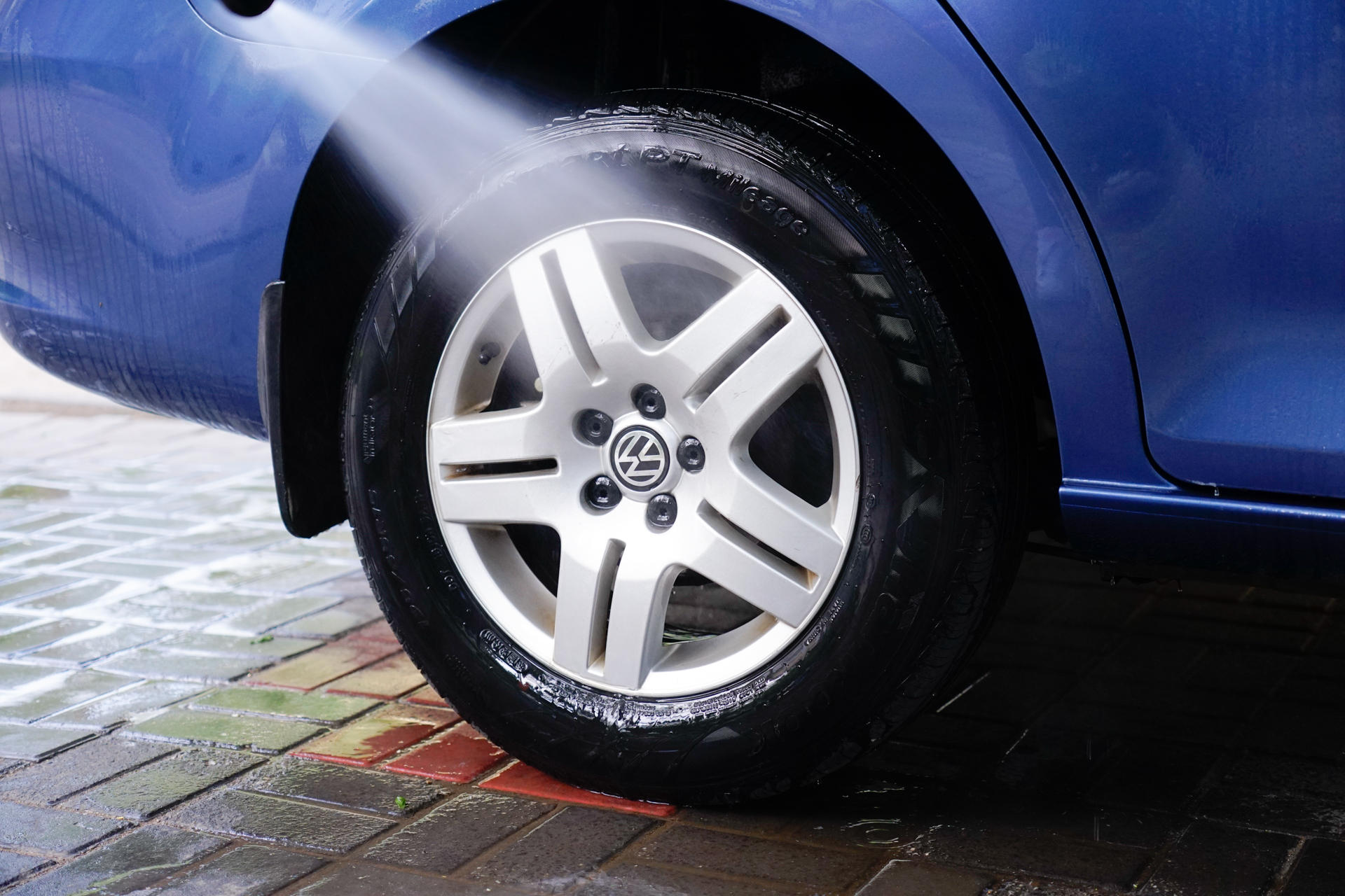 绿田洗车机能用几年,一桶水洗车机能用多久