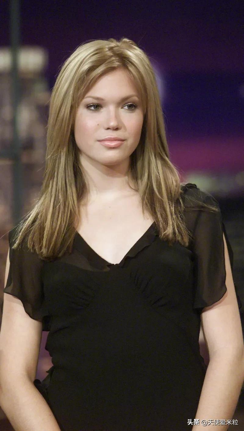 凭《我们这一天》事业翻盘，千禧女神曼迪·摩尔为何神隐多年？