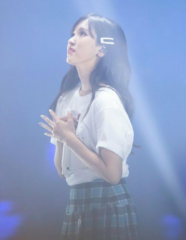 名井南是twice什么担当,twice名井南帅气