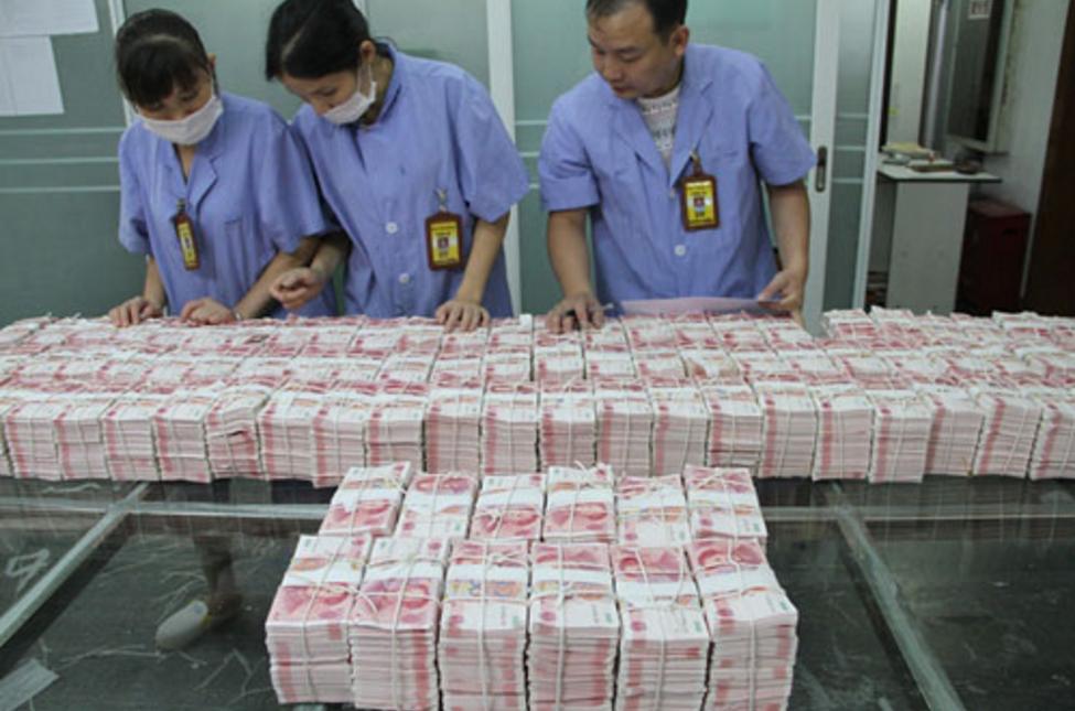 从银行取到*钱假**怎么办？银行人告诉你方法，避免造成经济损失