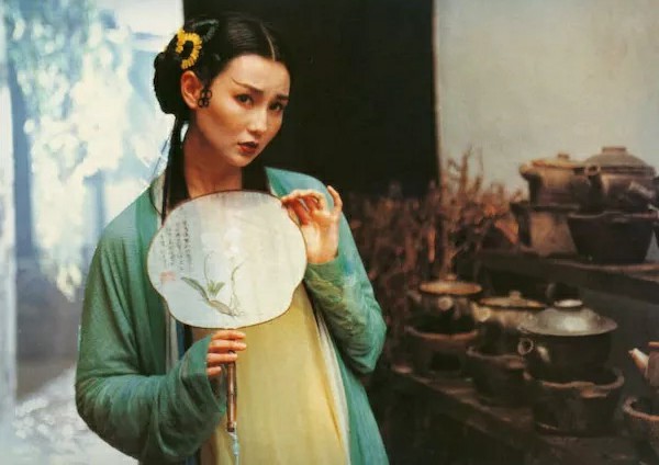 从3个角度分析《青蛇》，这个没拿过大奖的电影，为什么值豆瓣8.5