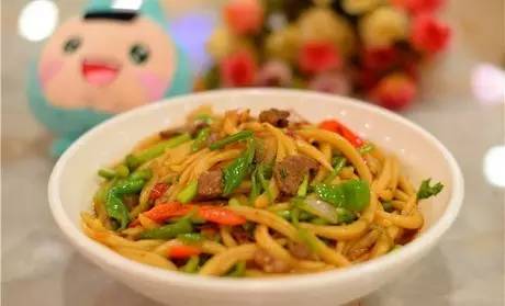 为啥全国人都想来新疆旅游,为什么全国人喜欢大连