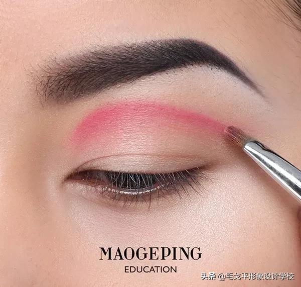 欧式深邃大眼妆怎么画,欧式双眼皮眼妆怎么画干净又高级