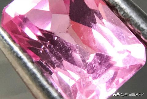 让人又爱又恨！“奶体”宝石究竟是好还是坏？