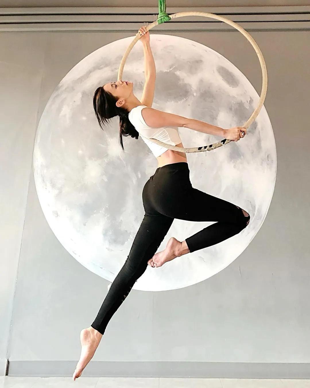 李成敏身材写真照片,拥有魔鬼身材的李成敏