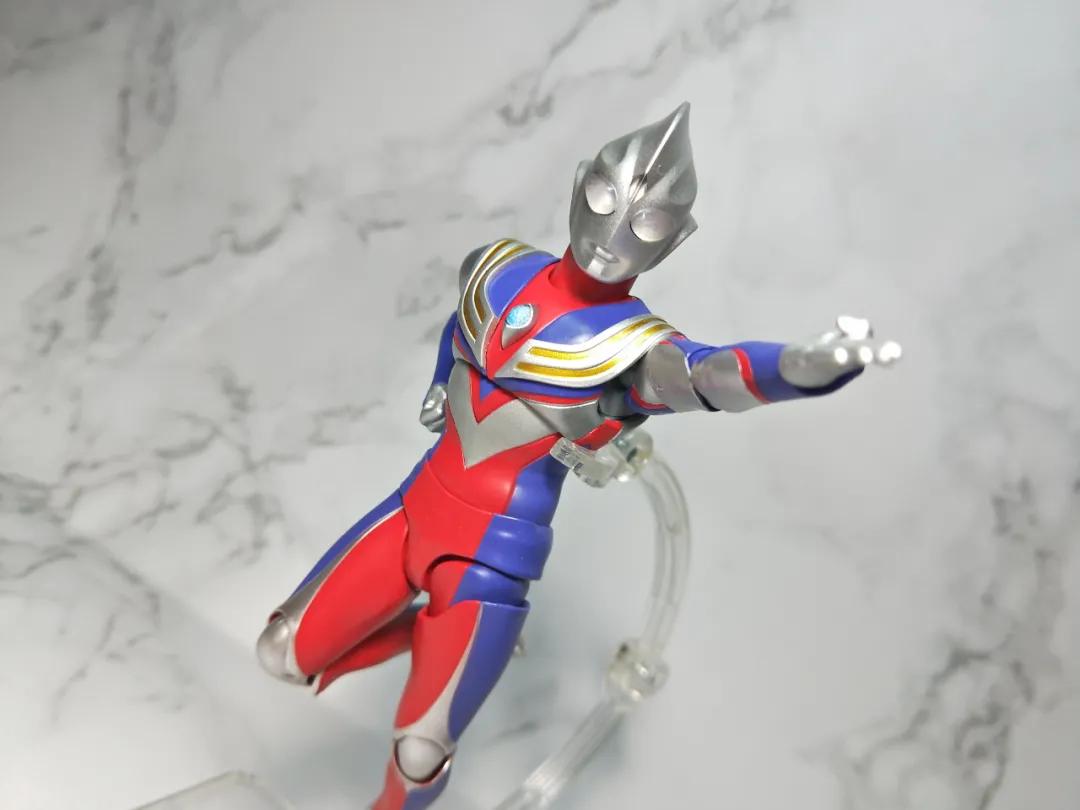 光的继承者图片,shf系列迪迦奥特曼开箱视频