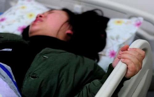 女性分娩时，不穿裤子只是“入门级别”，更尴尬的还在后面