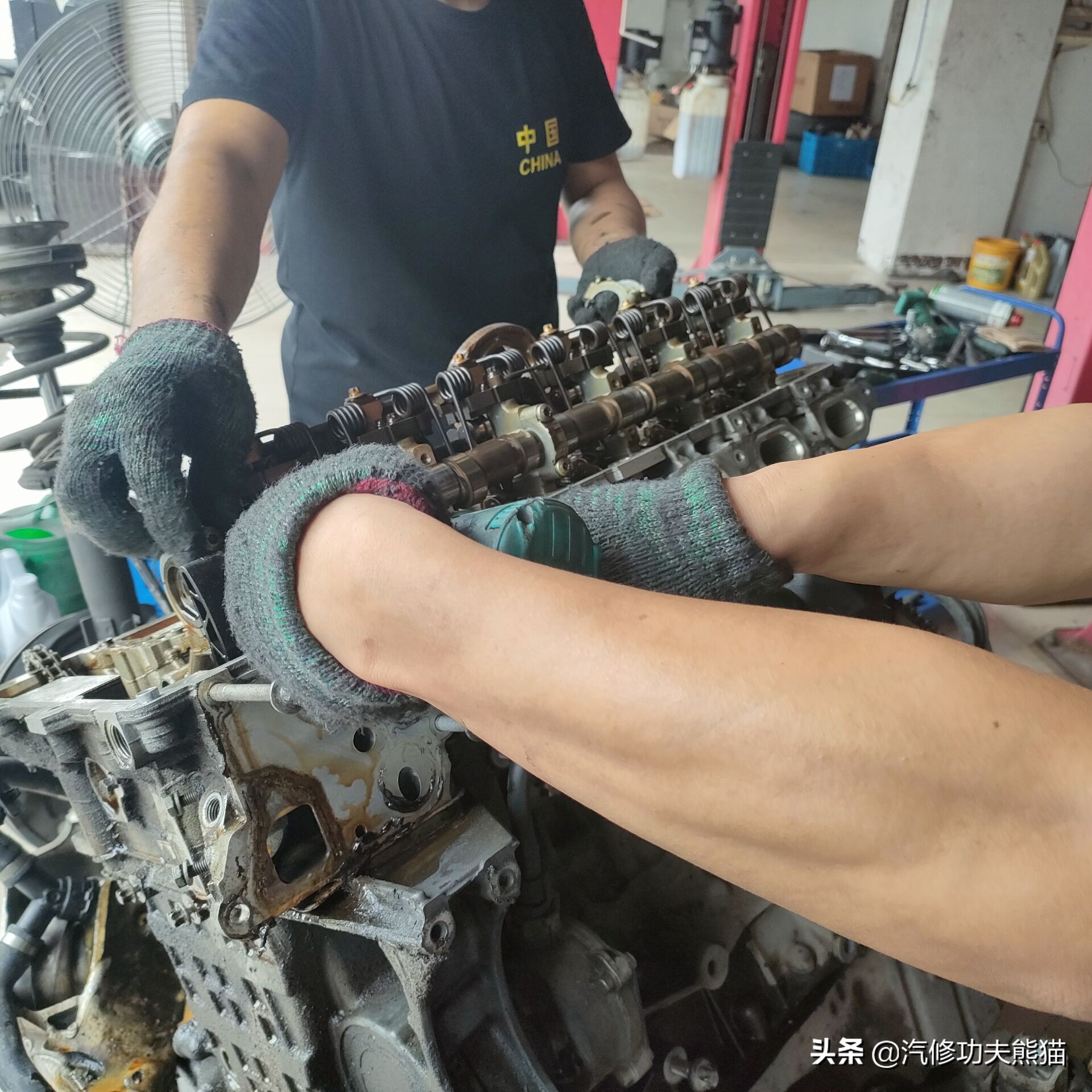 宝马e90325i2007款,宝马e90漏机油通病