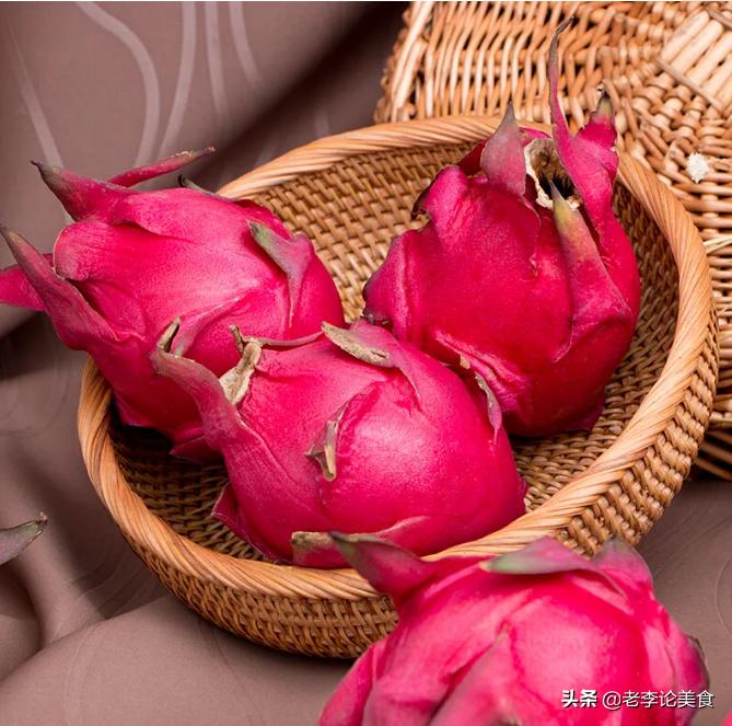 怎样挑选火龙果才是最好的,火龙果怎么挑选皮薄