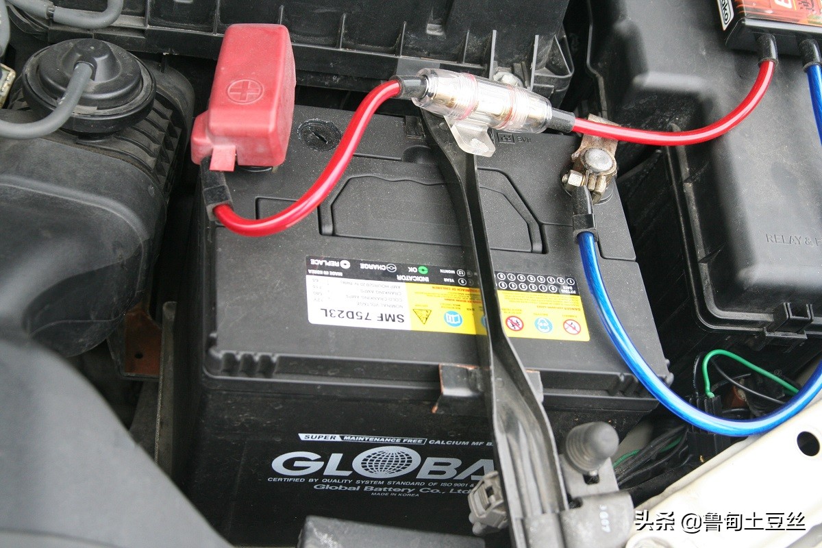 「毂锐驰」为何你的电瓶撑不到一年？汽车电瓶养护需知