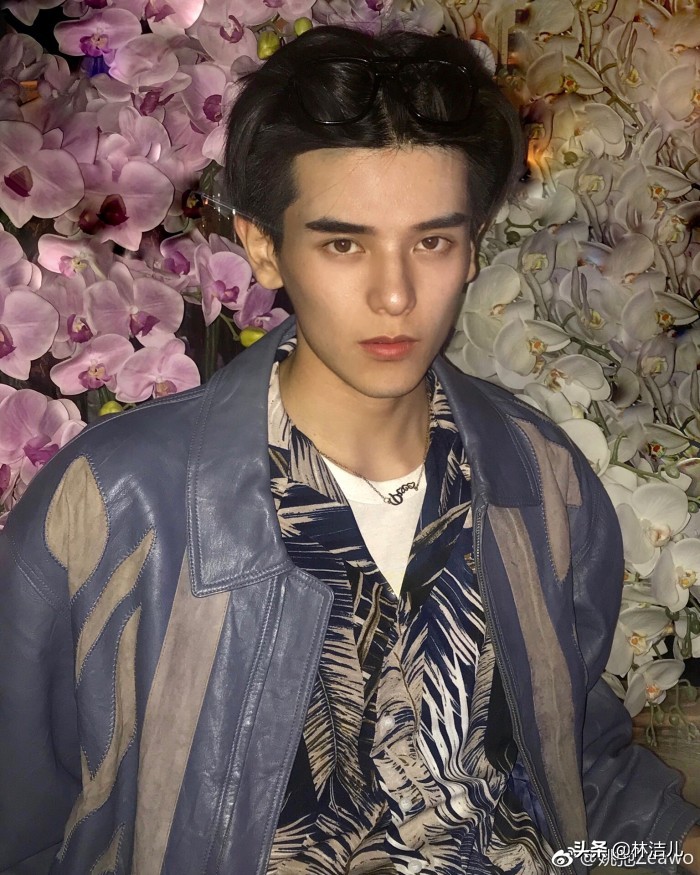 这个爱豆真励志，从200斤胖子逆袭成最帅训练生，*服私**港风超时髦