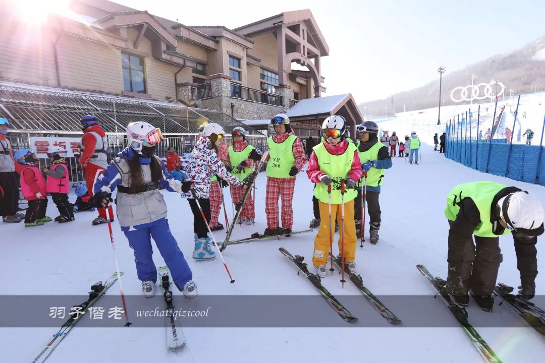 长白山滑雪最佳旅游时间,长白山天池漂流滑雪