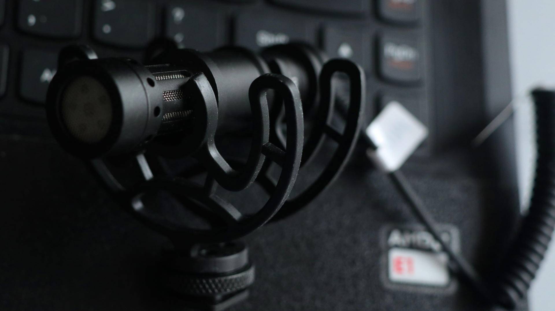 通过专业话筒让短视频月入10W的秘密，毕亚兹耳机转换头