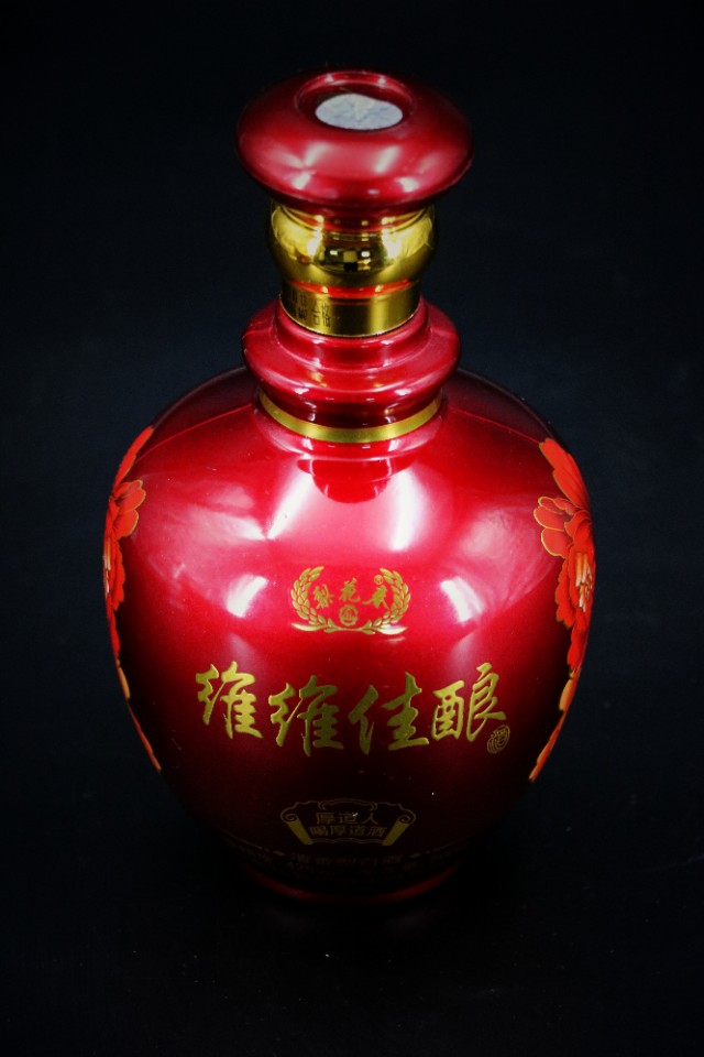 快过年了，有钱人竟然用这些酒招待亲友，你呢？