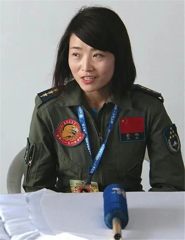 余旭墓碑,空军女英烈余旭视频