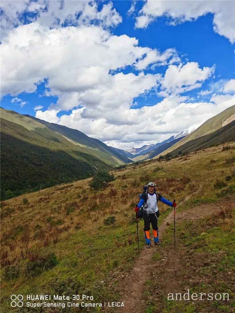 陪着贡嘎过仲秋，深夜听到女生的尖叫（上）