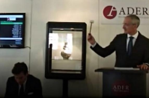 清代古董青花人物花瓶,清朝乾隆古董花瓶