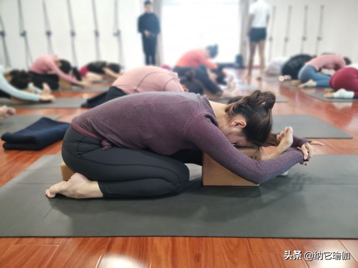 学瑜伽没有专业指导,学瑜伽当瑜伽教练怎么样