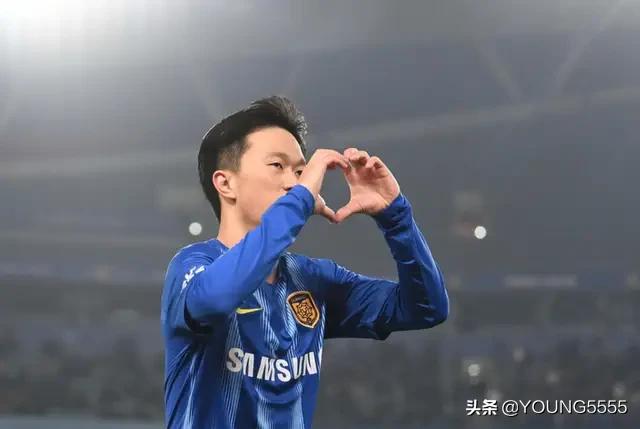 10人鲁能2:0淘汰上港,鲁能加时赛进4球击败华夏