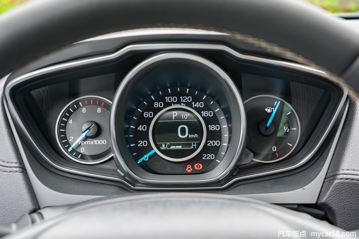 新手家用车选择福特福克斯怎么样,福特入门轿车