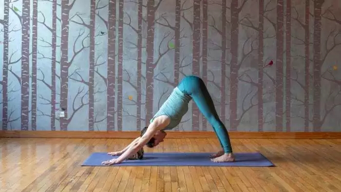 治疗失眠最有效的瑜伽动作,改善失眠多梦瑜伽操