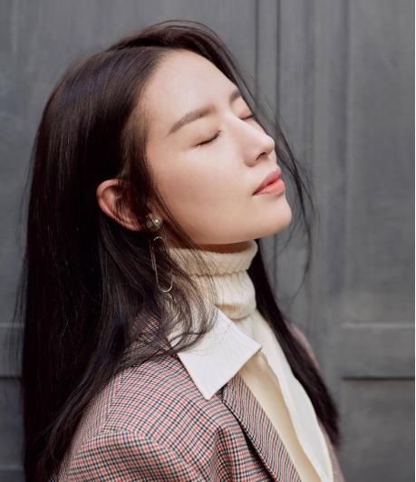 侧面好看和正面好看哪个好,女生侧面怎么才好看