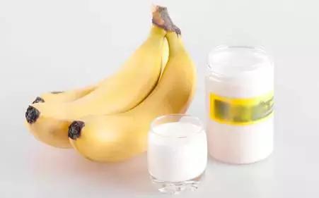 用最简单的方法制作美白面膜,自己做简单美白淡斑面膜