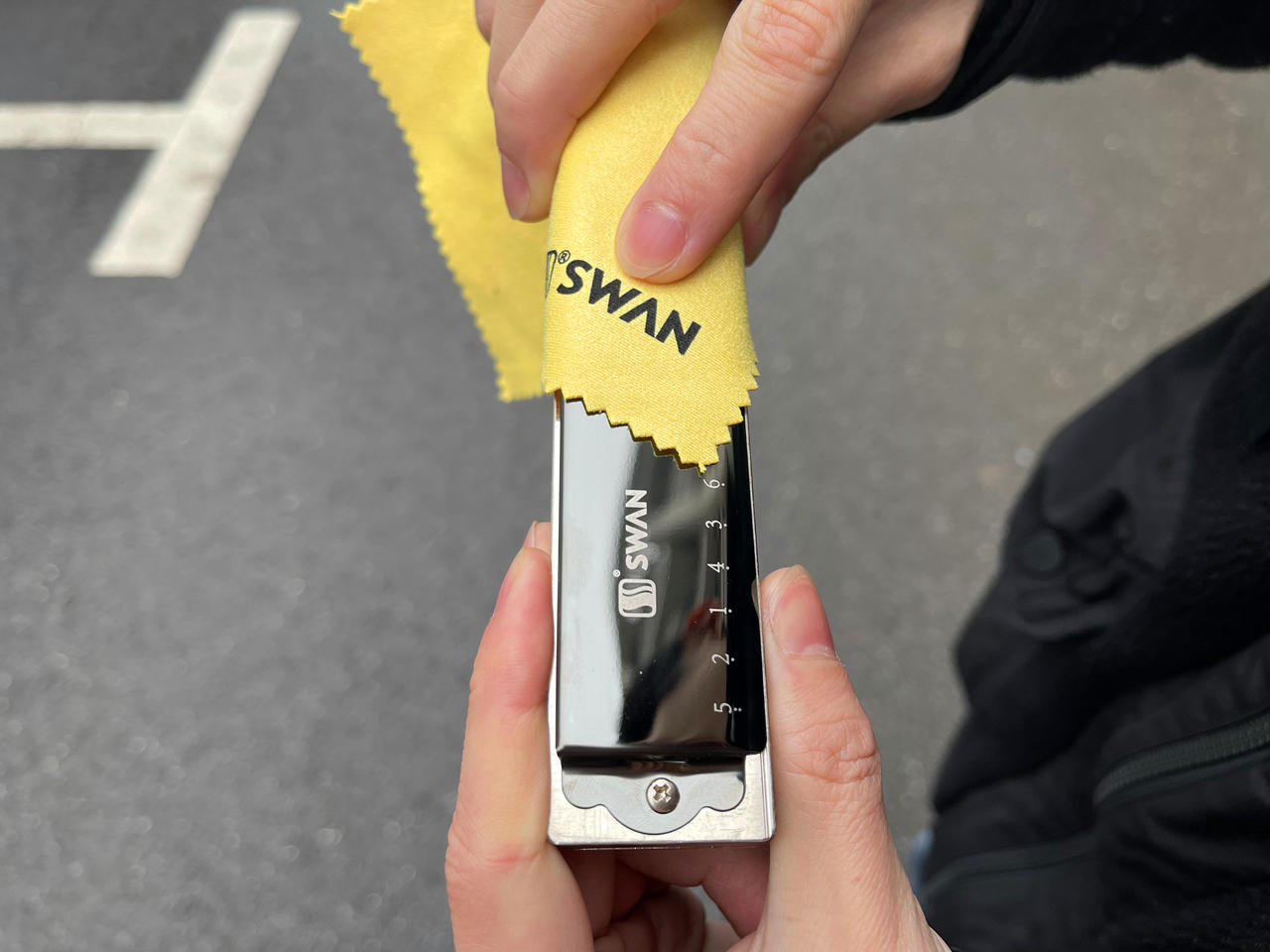 才艺表演技穷?零基础也能快速上手,天鹅演奏级口琴让你拿得出手