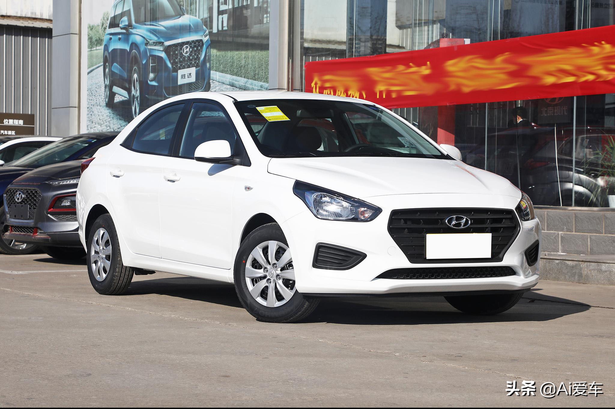 5.1l油耗是多少钱一公里,15年现代瑞纳手动测评