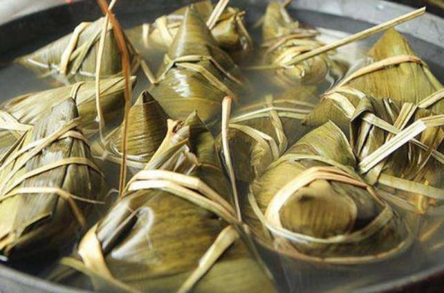 为什么甜粽子和咸粽子要分开煮,咸粽子和甜粽子能一块煮吗