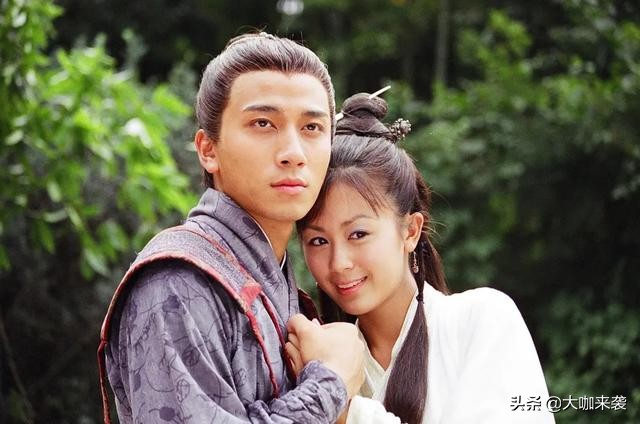 唐宁和张国荣合影,张国荣和周润发年纪