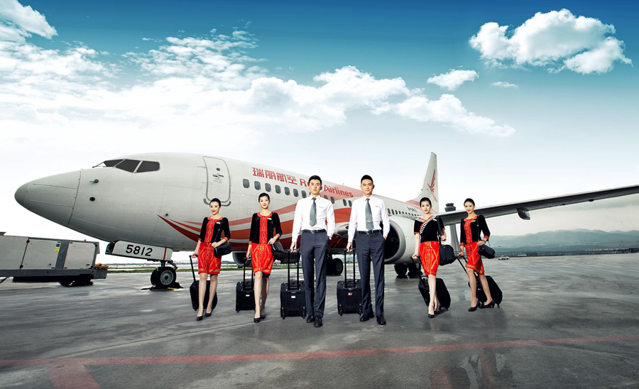 中国国际航空历代空姐制服,瑞丽航空空姐制服