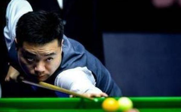 丁俊晖不打台球做瑜伽？首秀赢得老师夸赞，引起广大网友们热议