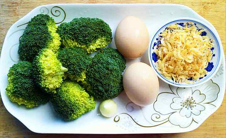 金龙鱼乳玉皇妃稻香贡米,花生油金龙鱼和古法哪个好吃