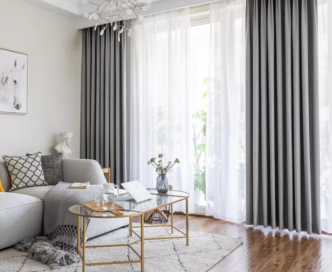 下雨天宅家的惬意时光,周末宅在家里惬意